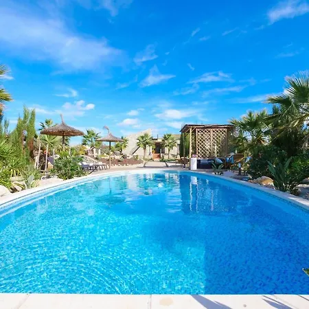 Melongos Villa *