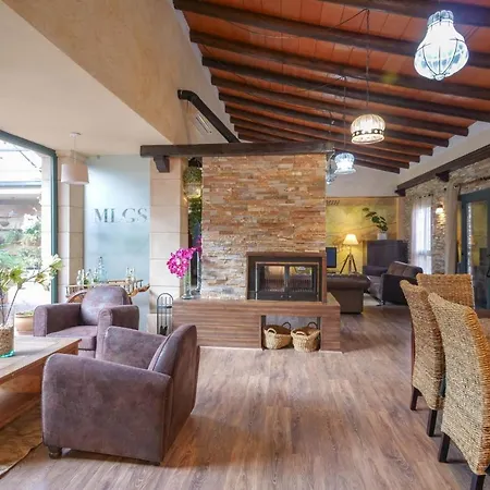 Melongos Villa